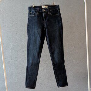 Like New GAP Dark Wash True Skinny Jeans Sz 27R